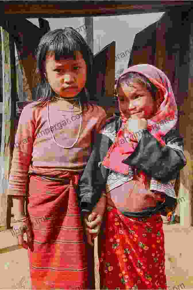 A Group Of Women From The Palaung Tribe, Adorned In Traditional Attire CHIN: Unique And Colorful Ethnic Of Mountain State In Myanmar (Myanmar (Burmese) Series)